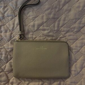 Coach wristlet wallet